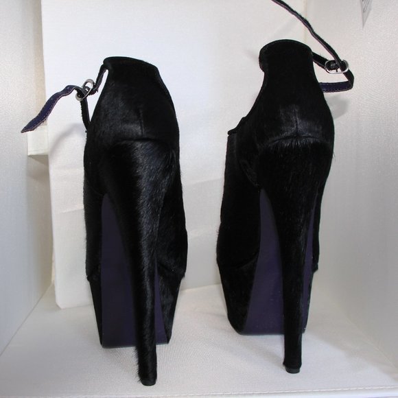 LONDON TRASH Black Pony Hair Heels Pump - Picture 7 of 9